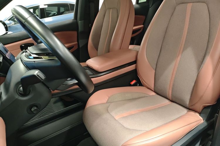 蔚来EC6 2020款 615KM 性能版中控内饰19