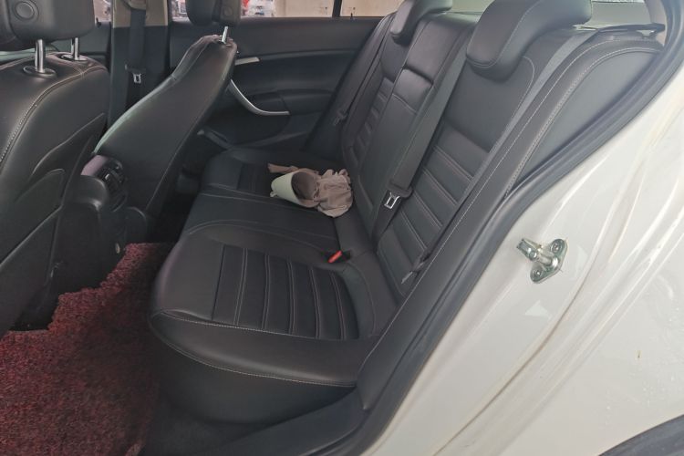 别克 君威 2014款 1.6T 时尚技术型中控内饰21