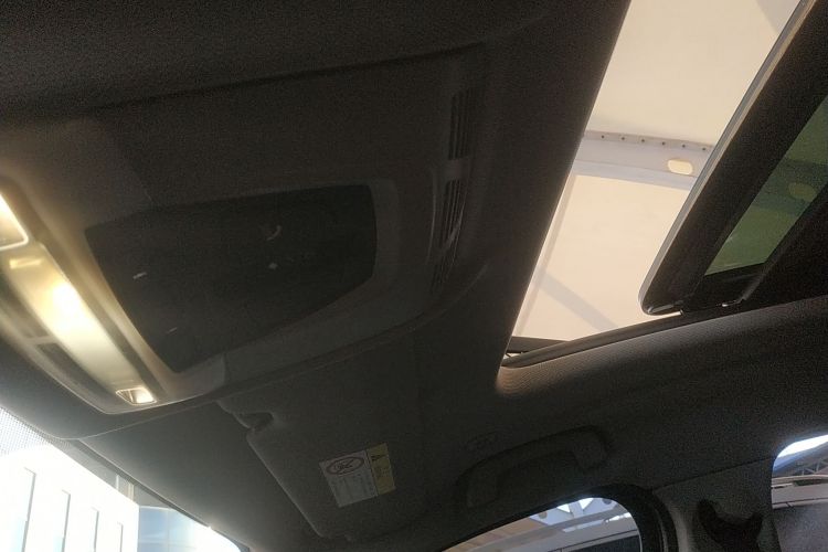 宝马X2 2020款 sDrive20i M越野套装中控内饰22