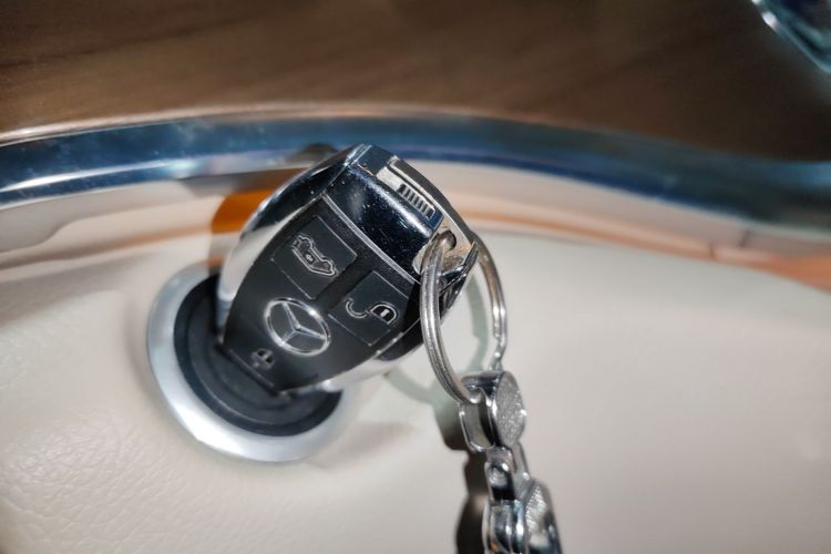 奔驰V级 2022款 V 260 尊贵版中控内饰7001