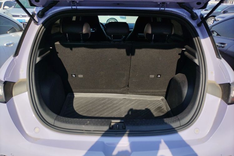 比亚迪 海豚 2023款 420km 时尚版机舱底盘23