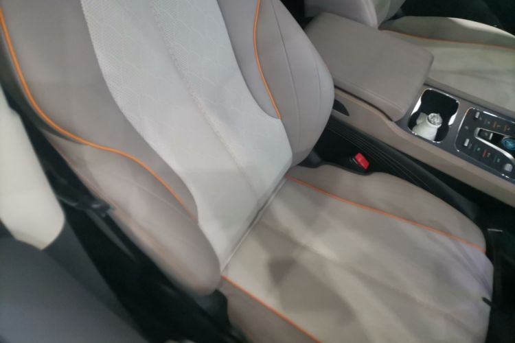 比亚迪 元PLUS 2023款 冠军版 510KM 超越型局部细节41