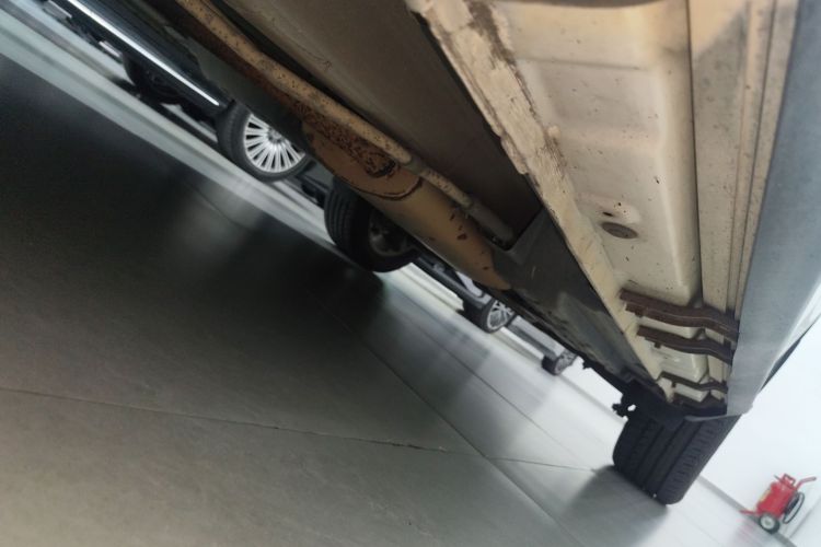 广汽传祺 传祺GS8 2017款 320T 两驱豪华智联版（七座）机舱底盘30