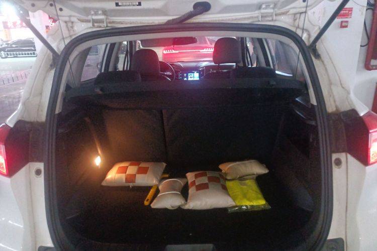 长安CS15 2016款 1.5L 自动时尚版局部细节23