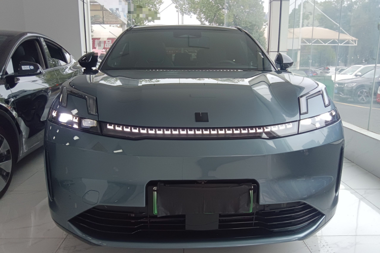 领克08 EM-P 2025款 245km 超长续航Halo车身外观2