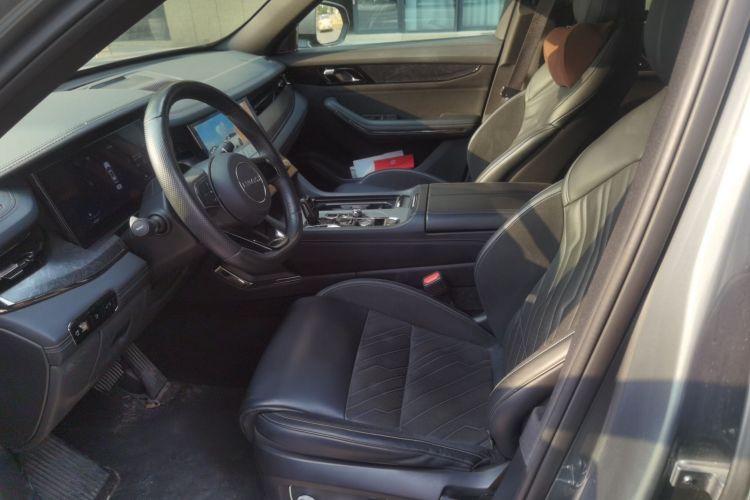 领克09 EM-P 2021款 2.0T PHEV Ultra 六座中控内饰19