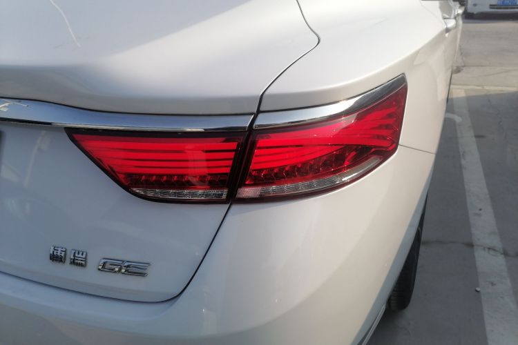 吉利汽车 博瑞 2018款 1.5T MHEV 耀智版车身外观9