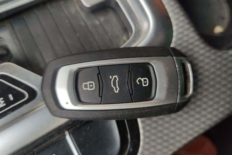 吉利汽车 帝豪GS 2016款 运动版 1.8L 自动领尚型中控内饰11