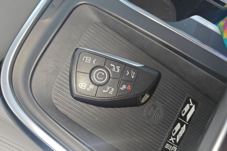 别克 世纪 2023款 2.0T 六座蕴世版中控内饰7001