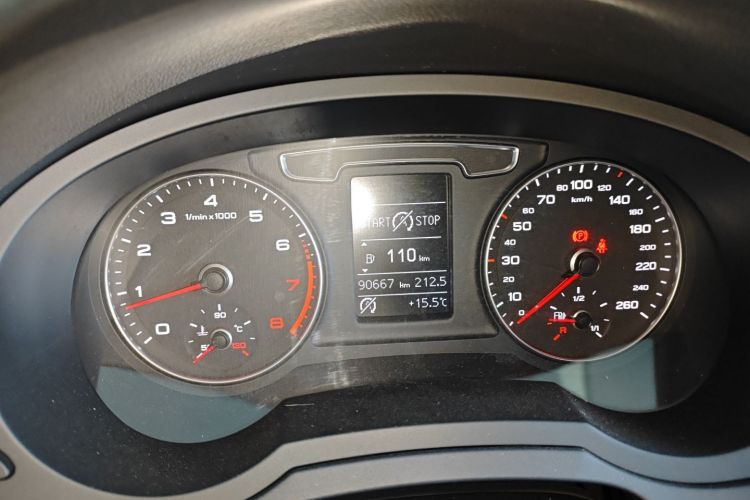 奥迪Q3 2017款 30 TFSI 时尚型中控内饰14