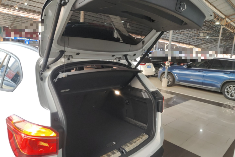 宝马X1 2016款 sDrive18Li 时尚型局部细节23