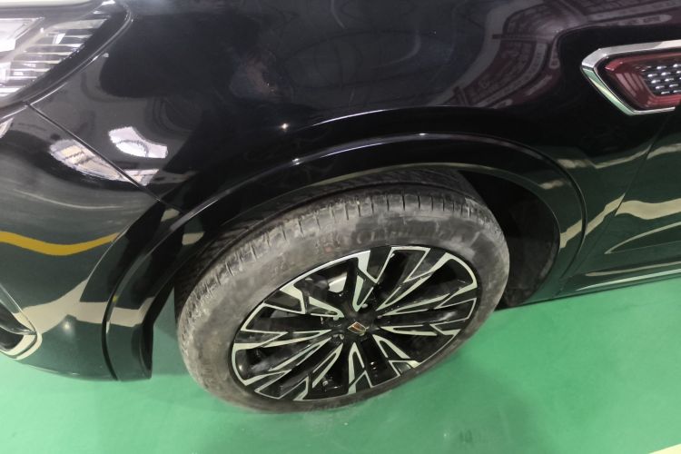 红旗HS5 2023款 2.0T 四驱旗享Pro版车身外观6007