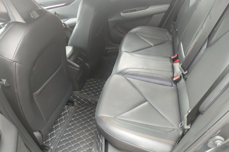 长安UNI-V 2022款 1.5T 尊贵型中控内饰21