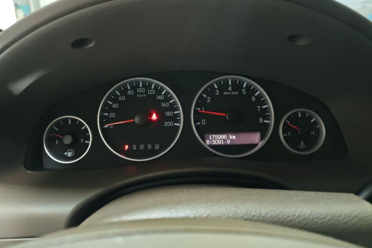 别克GL8 2014款 2.4L 经典版中控内饰14