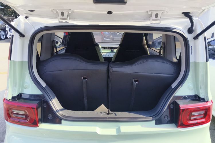 五菱汽车 宏光MINIEV 2021款 马卡龙臻享款 磷酸铁锂机舱底盘23