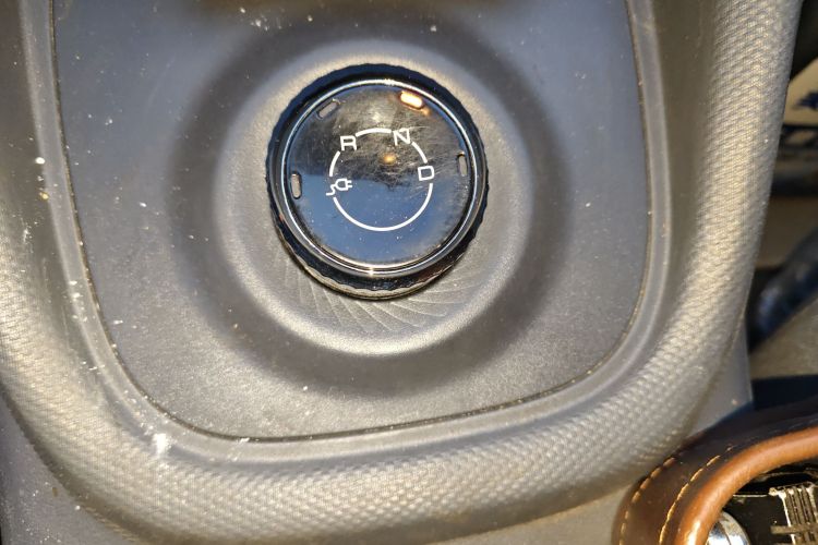 五菱汽车 五菱宏光新能源 2024款 纯电版 300KM 实用型中控内饰18