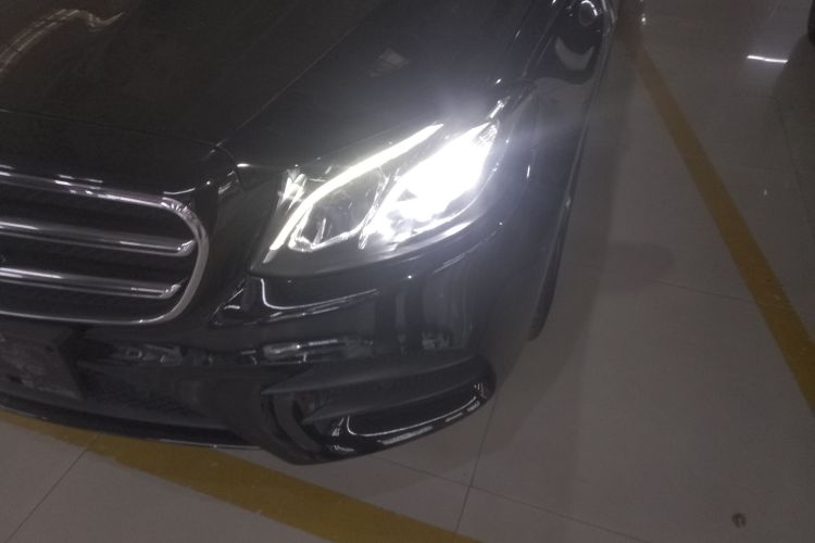 奔驰E级 2017款 改款 E 300 运动型局部细节36