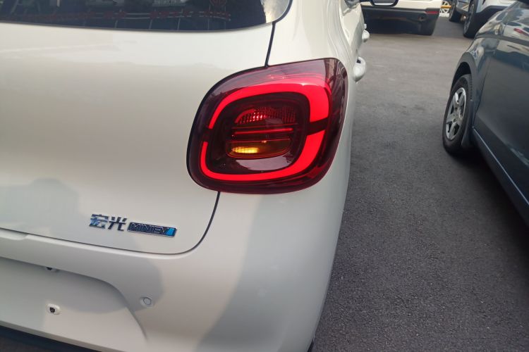 五菱汽车 宏光MINIEV 2025款 四门版 进阶款车身外观9