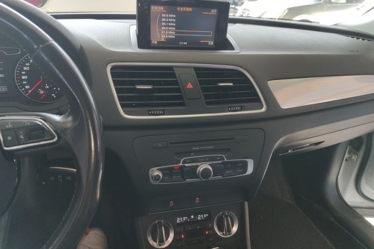 奥迪Q3 2015款 30 TFSI 舒适型中控内饰16