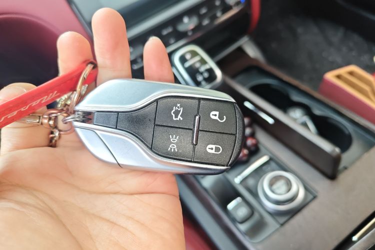 玛莎拉蒂 总裁 2017款 3.0T 标准型中控内饰11