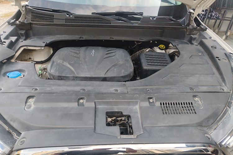 众泰T300 2017款 1.5T CVT尊享型机舱底盘24