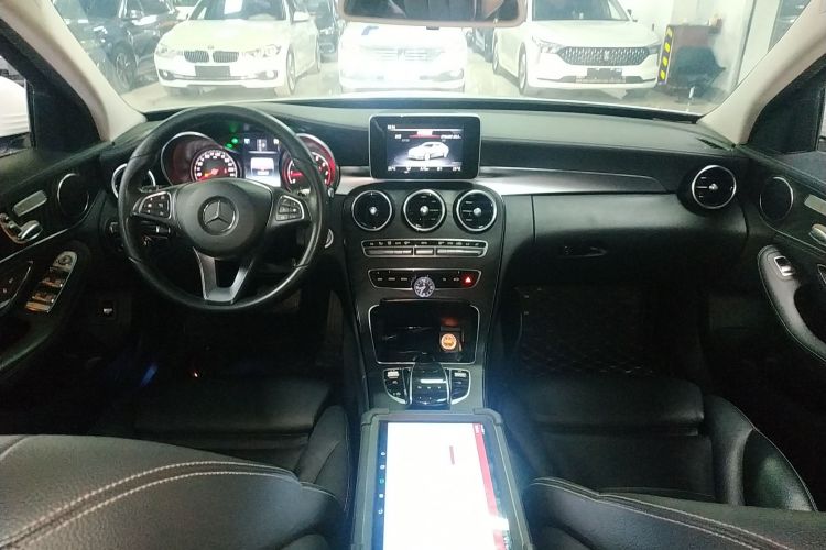 奔驰C级 2017款 改款 C 200 L 运动版中控内饰12