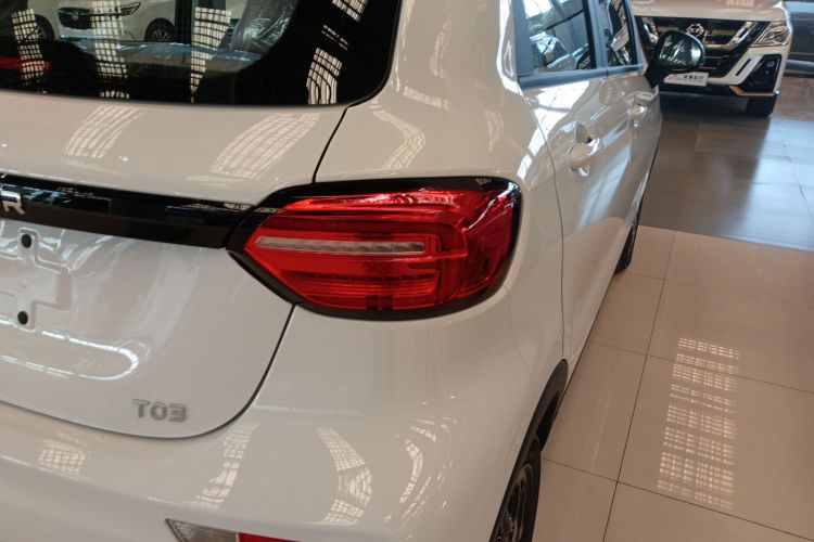 零跑汽车 零跑T03 2025款 310舒享版车身外观9