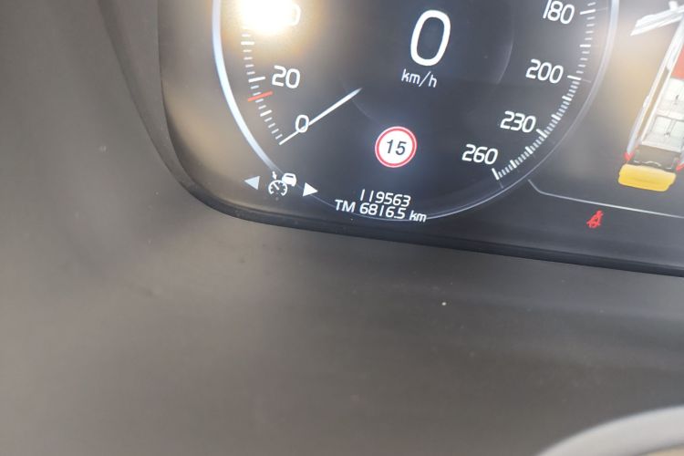 沃尔沃XC90 2020款 T5 智行豪华版 7座中控内饰15