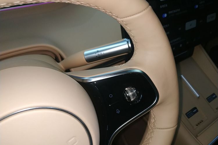 鸿蒙智行 智界R7 2025款 增程 331km Ultra局部细节18