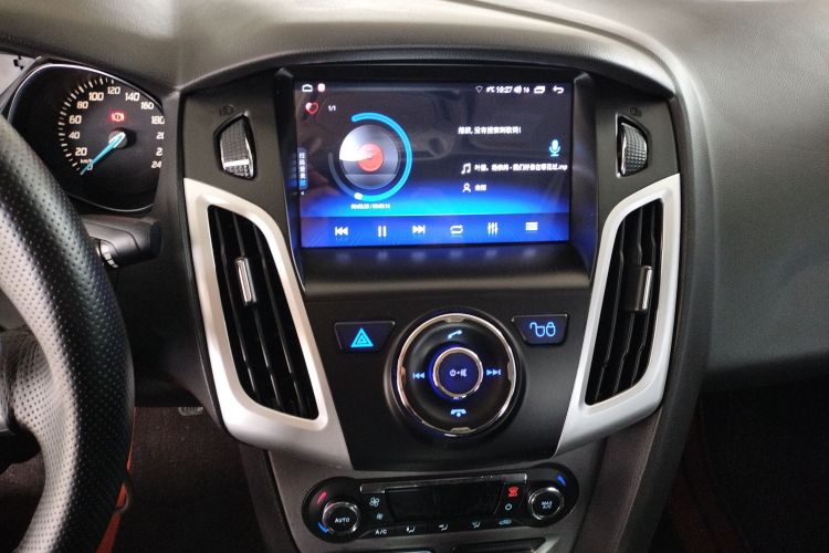 福特 福克斯 2012款 三厢 1.6L 手动风尚型局部细节16