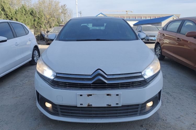 雪铁龙 C4世嘉 2018款 1.6L 手动舒适型车身外观2