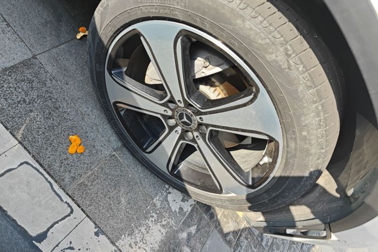 奔驰GLC 2022款 改款 GLC 300 L 4MATIC 动感型臻藏版车身外观10