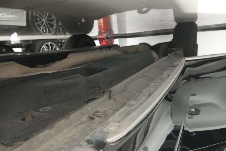 丰田 皇冠陆放 2022款 2.5L HEV四驱旗舰版局部细节9001