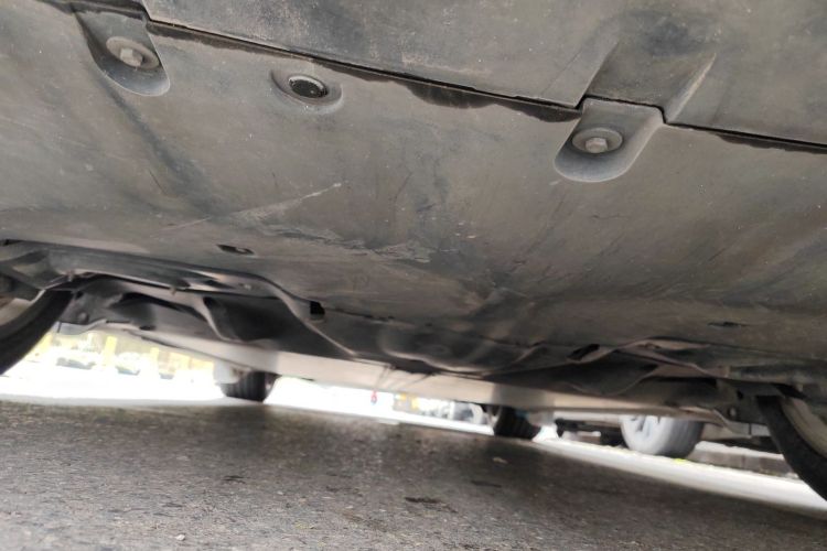 特斯拉 Model Y 2022款 后轮驱动版局部细节9007