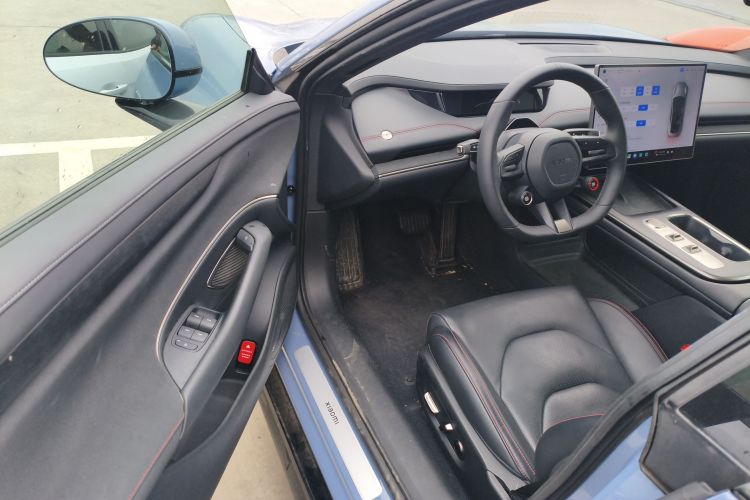 小米汽车 小米SU7 2024款 后驱长续航智驾版中控内饰7003