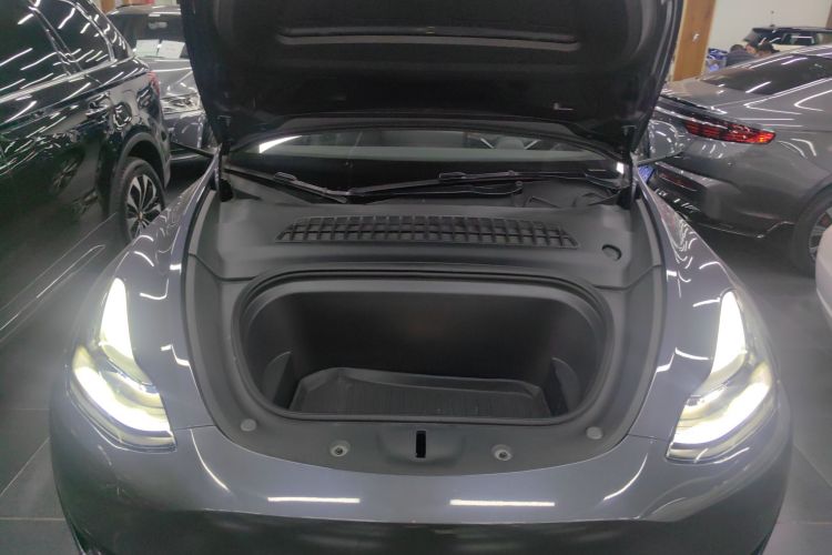 特斯拉 Model Y 2022款 改款 后轮驱动版机舱底盘24