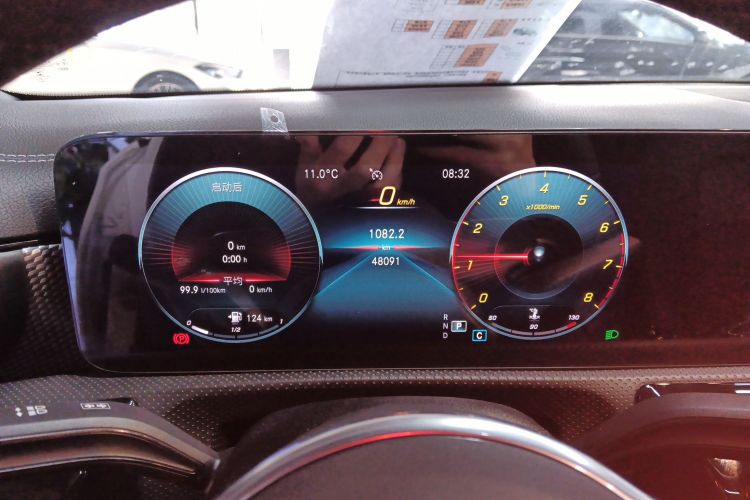 奔驰A级 2020款 改款 A 200 L 运动轿车动感型中控内饰14