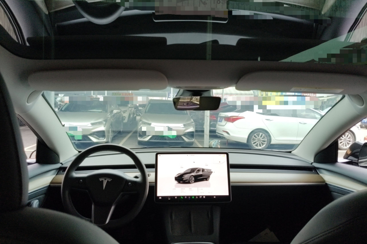 特斯拉 Model 3 2022款 后轮驱动版中控内饰22