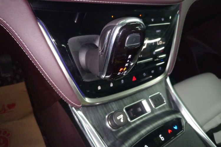 别克GL8 2022款 Avenir艾维亚 六座贤礼版中控内饰18