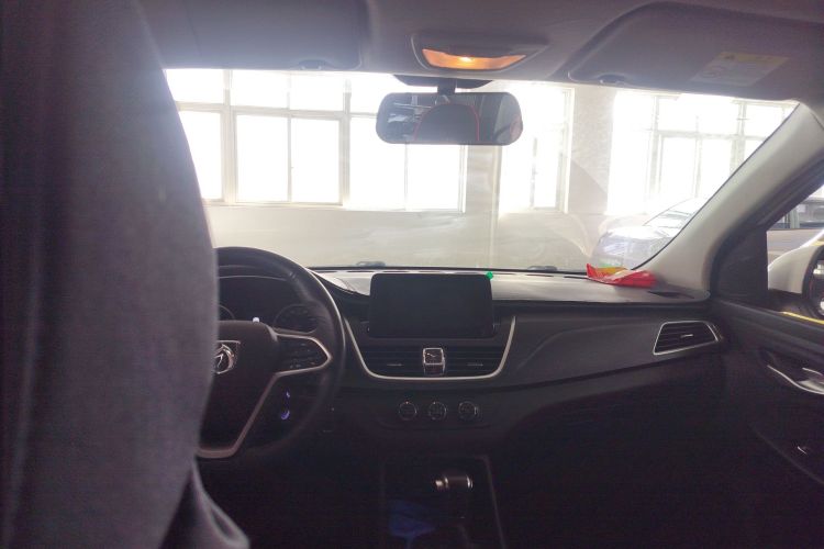 宝骏730 2019款 1.5T CVT时尚型 7座 国VI中控内饰22