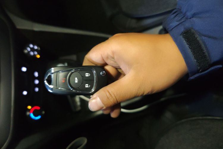 别克 英朗 2018款 18T 自动精英型中控内饰11