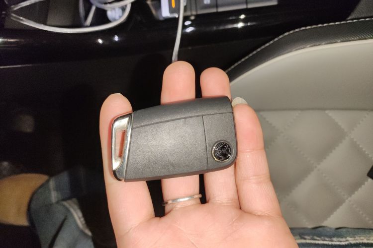 大众 探岳 2023款 300TSI 两驱豪华Plus进阶版中控内饰11