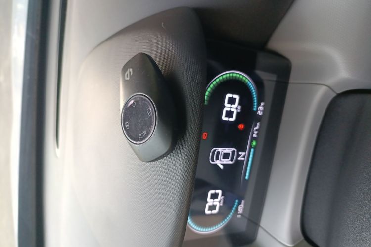 零跑汽车 零跑T03 2023款 200轻享版中控内饰11