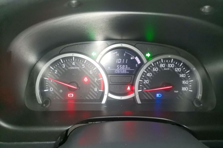 铃木 吉姆尼 2015款 1.3 MT JLX中控内饰14