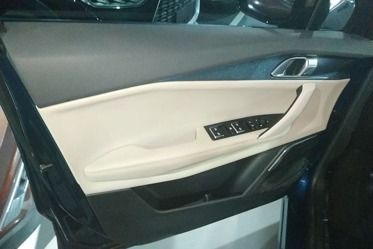 领克06 2020款 1.5T 耀Halo中控内饰7007