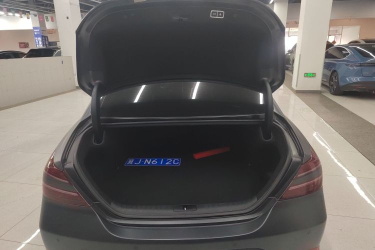 捷尼赛思G70 2021款 2.0T 四驱旗舰型机舱底盘23