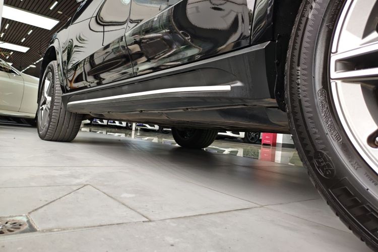 奔驰GLE 2021款 GLE 450 4MATIC 动感型局部细节9002