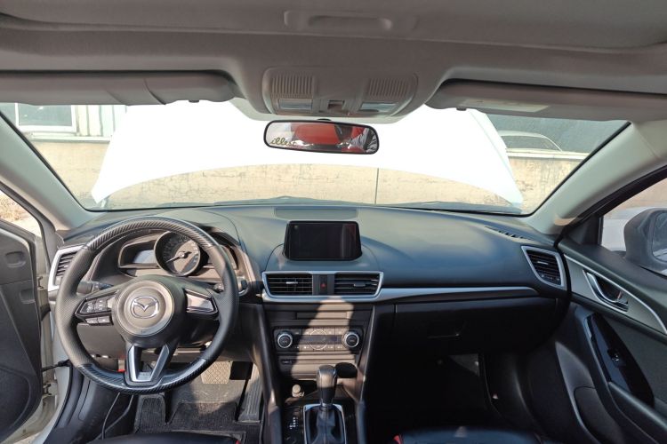 马自达3 昂克赛拉 2019款 云控版 三厢 1.5L 自动豪华型 国VI中控内饰22