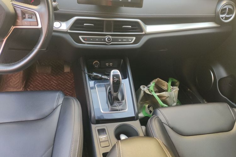 比亚迪 宋 2020款 经典版 1.5T 自动精英型中控内饰18