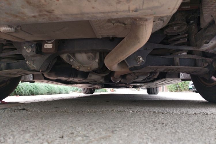 宝马3系 2013款 320Li 时尚型局部细节9009